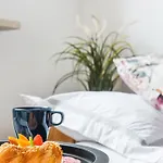 Jasmine's Апартаменты *